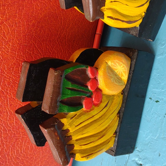 Vintage hand painted napkin holders - Picture 2 of 3